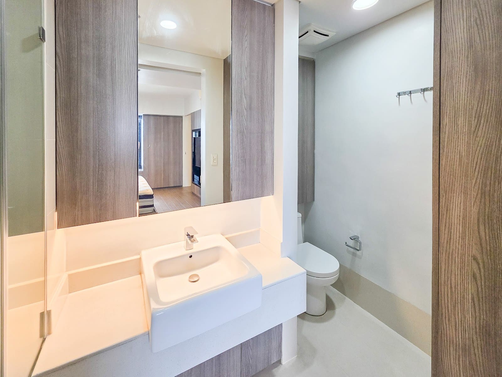 3 bedroom condo for sale in Arya Residences, BGC, photo 7