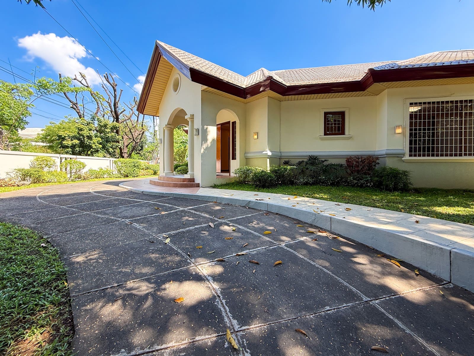 3 bedroom house for rent in Dasmariñas Village, Makati