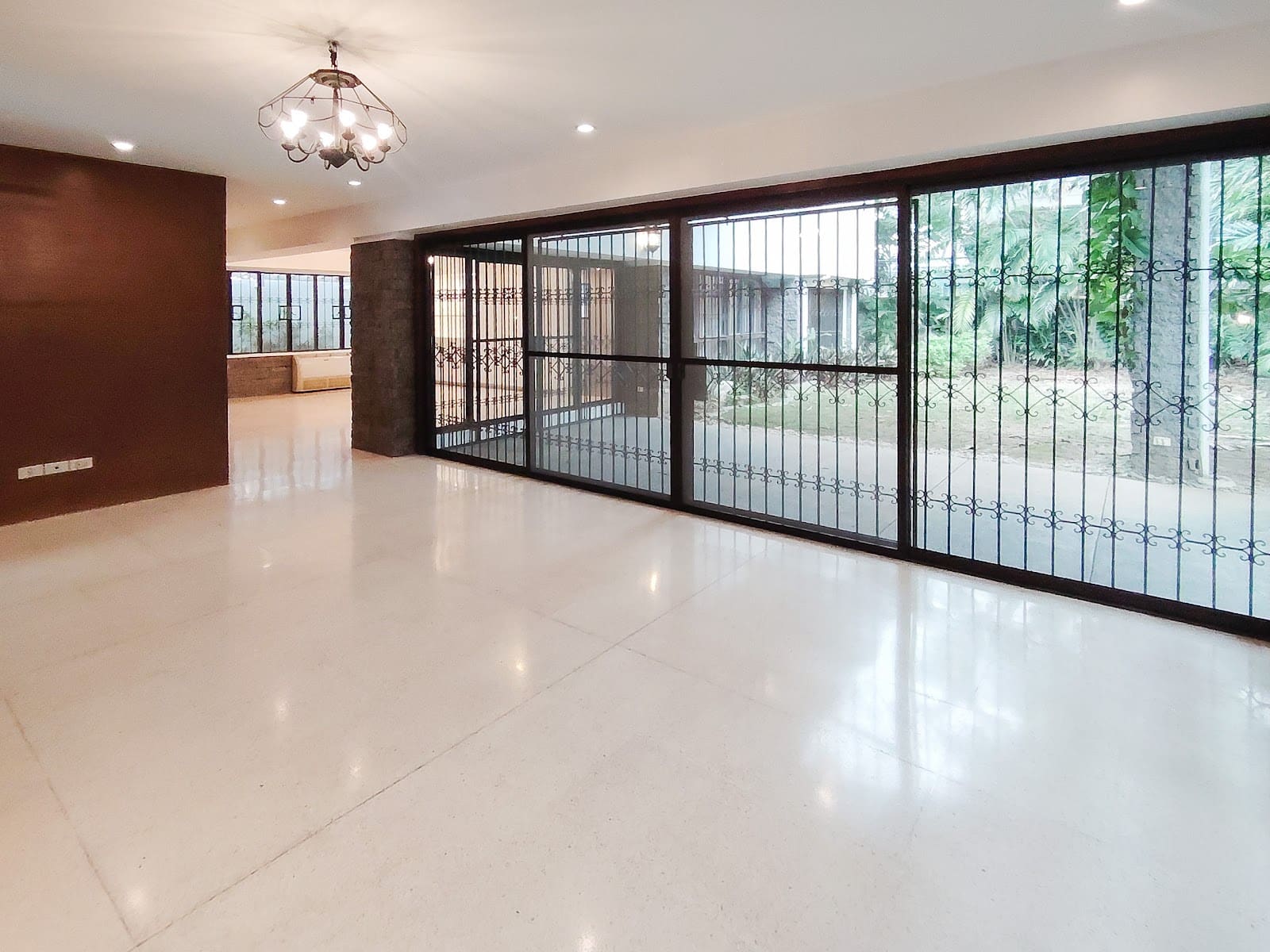 4 bedroom house for rent in Magallanes Village, Makati, photo 1