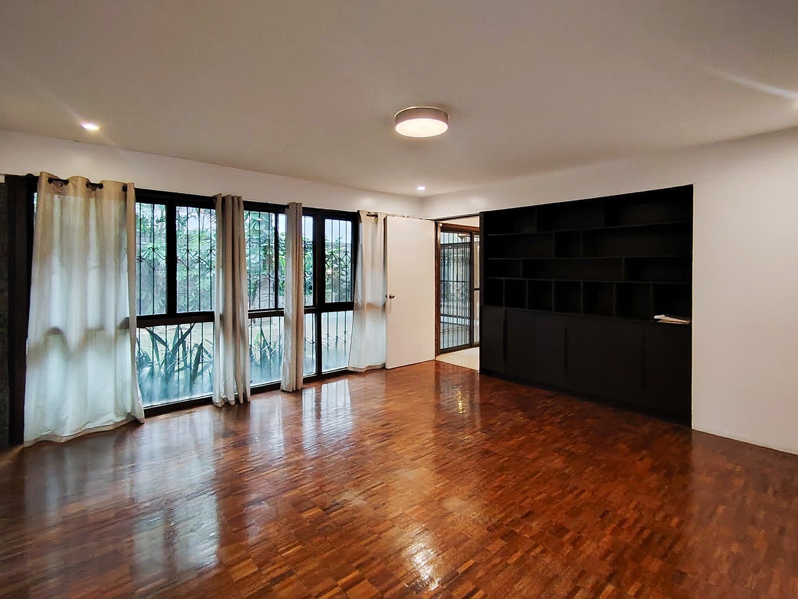 4 bedroom house for rent in Magallanes Village, Makati, photo 5