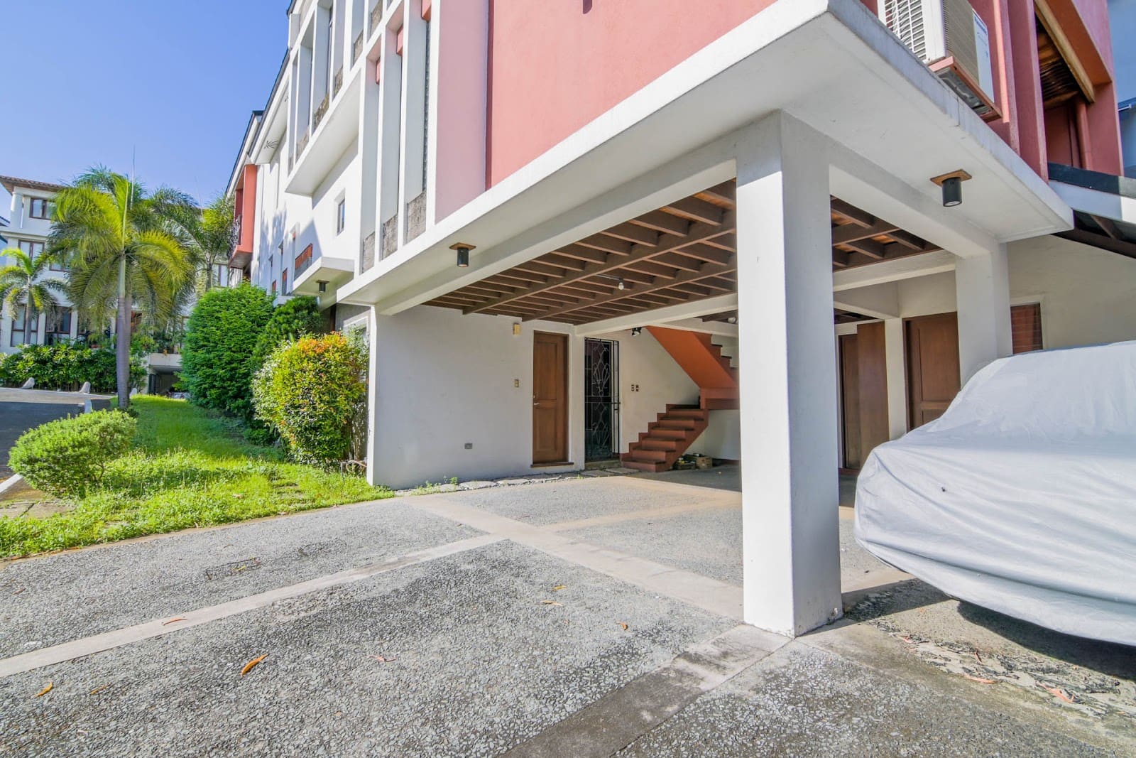 4 bedroom house for rent in McKinley Hill Village, Taguig, photo 3