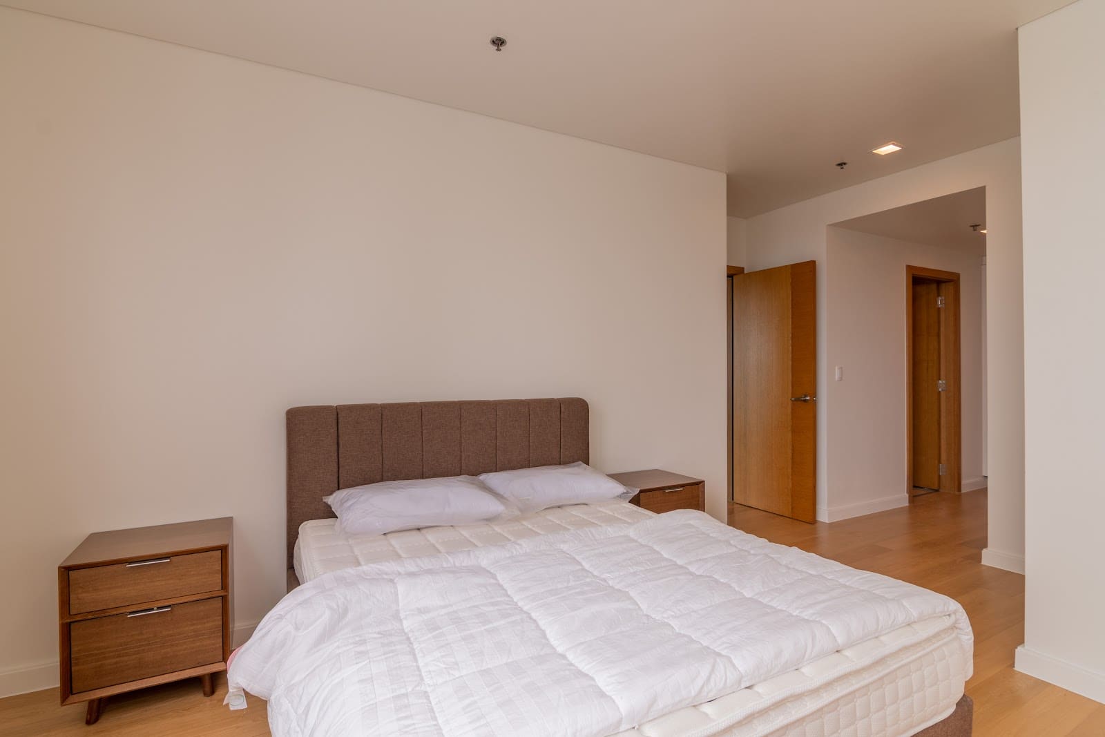 2 bedroom condo for rent in Park Terraces, Makati CBD, photo 9