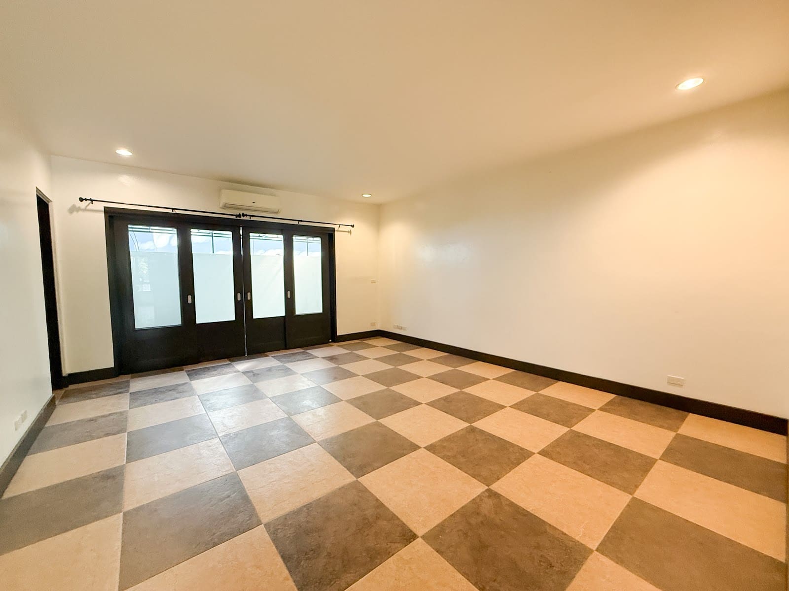 5 bedroom house for rent in Forbes Park Village, Makati, photo 9